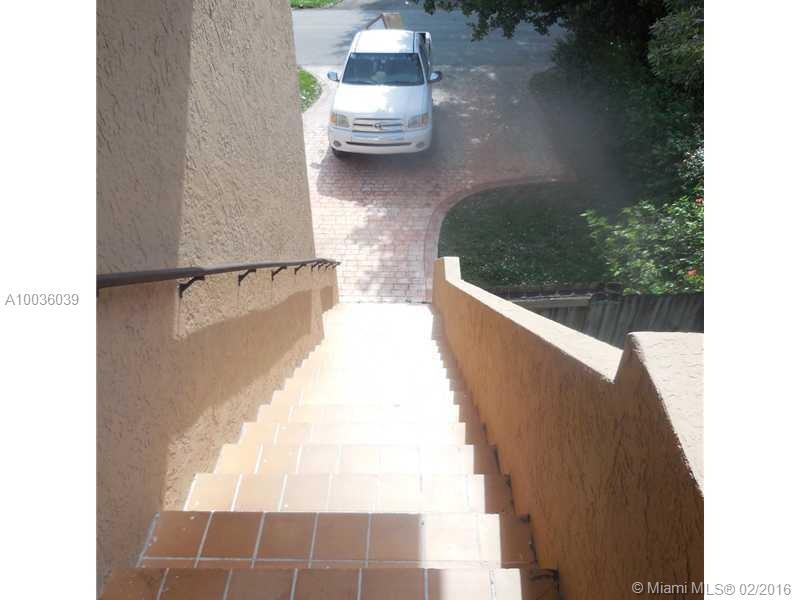 12 54 40   .177 AC GABLES - Residential Lease