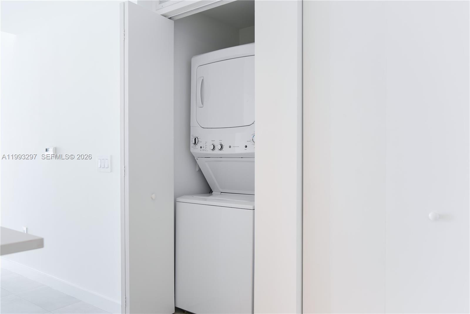 PARAISO BAY CONDO - Residential