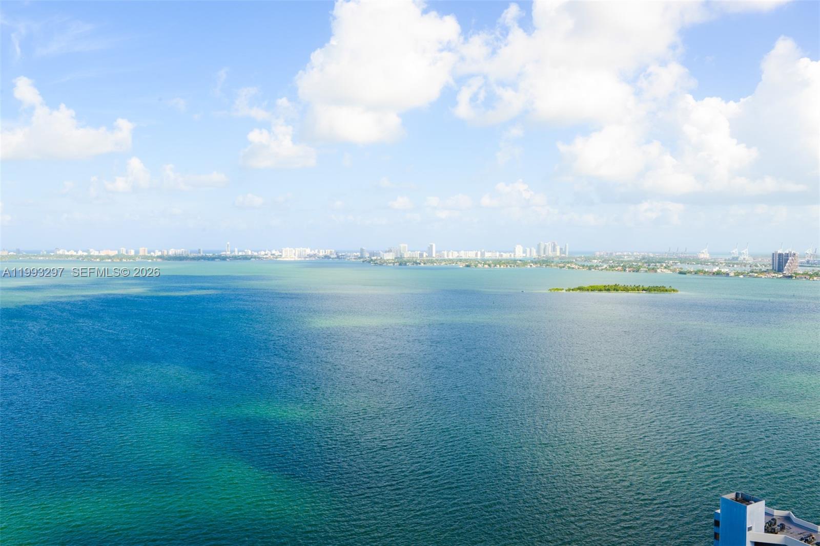 PARAISO BAY CONDO - Residential