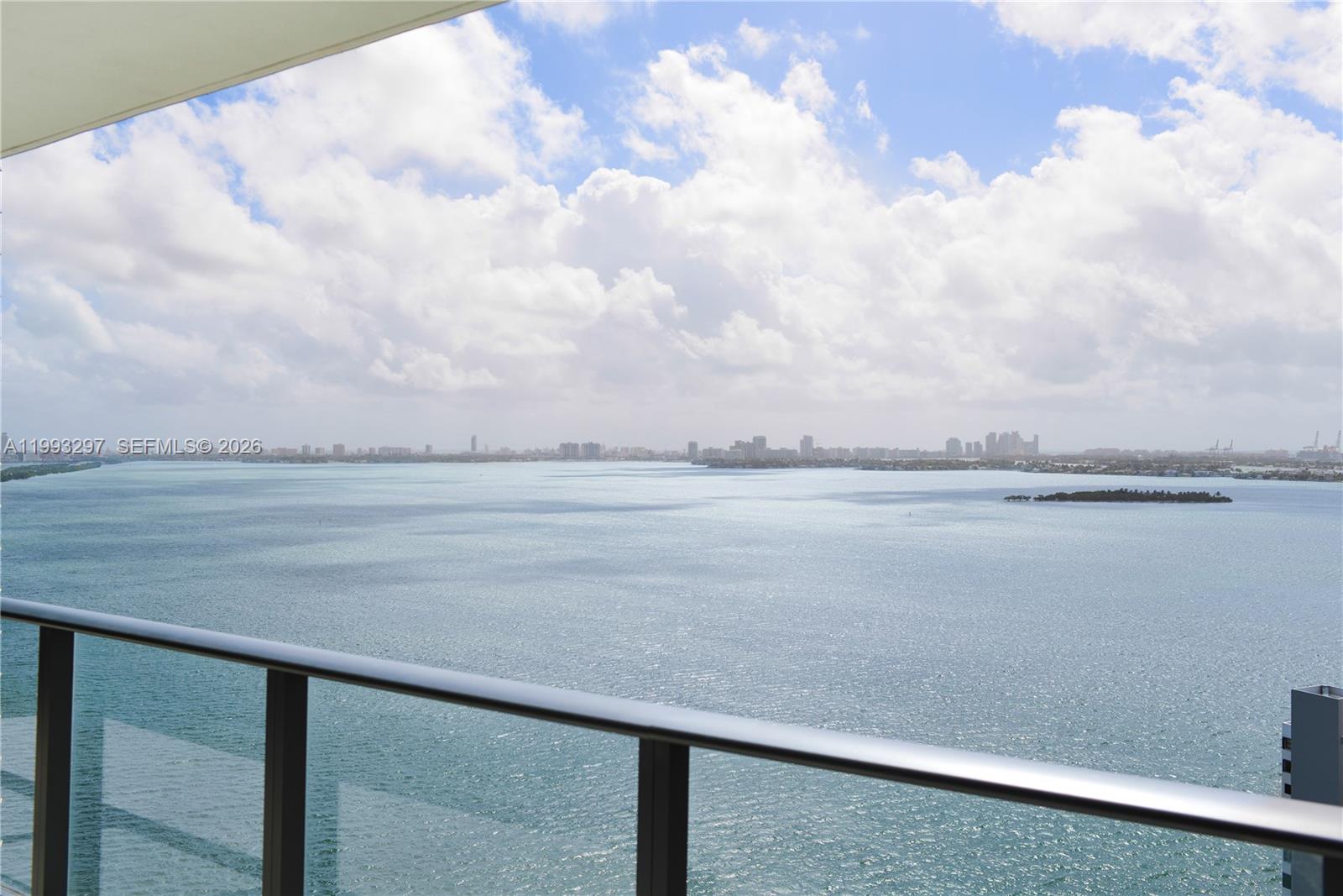 PARAISO BAY CONDO - Residential