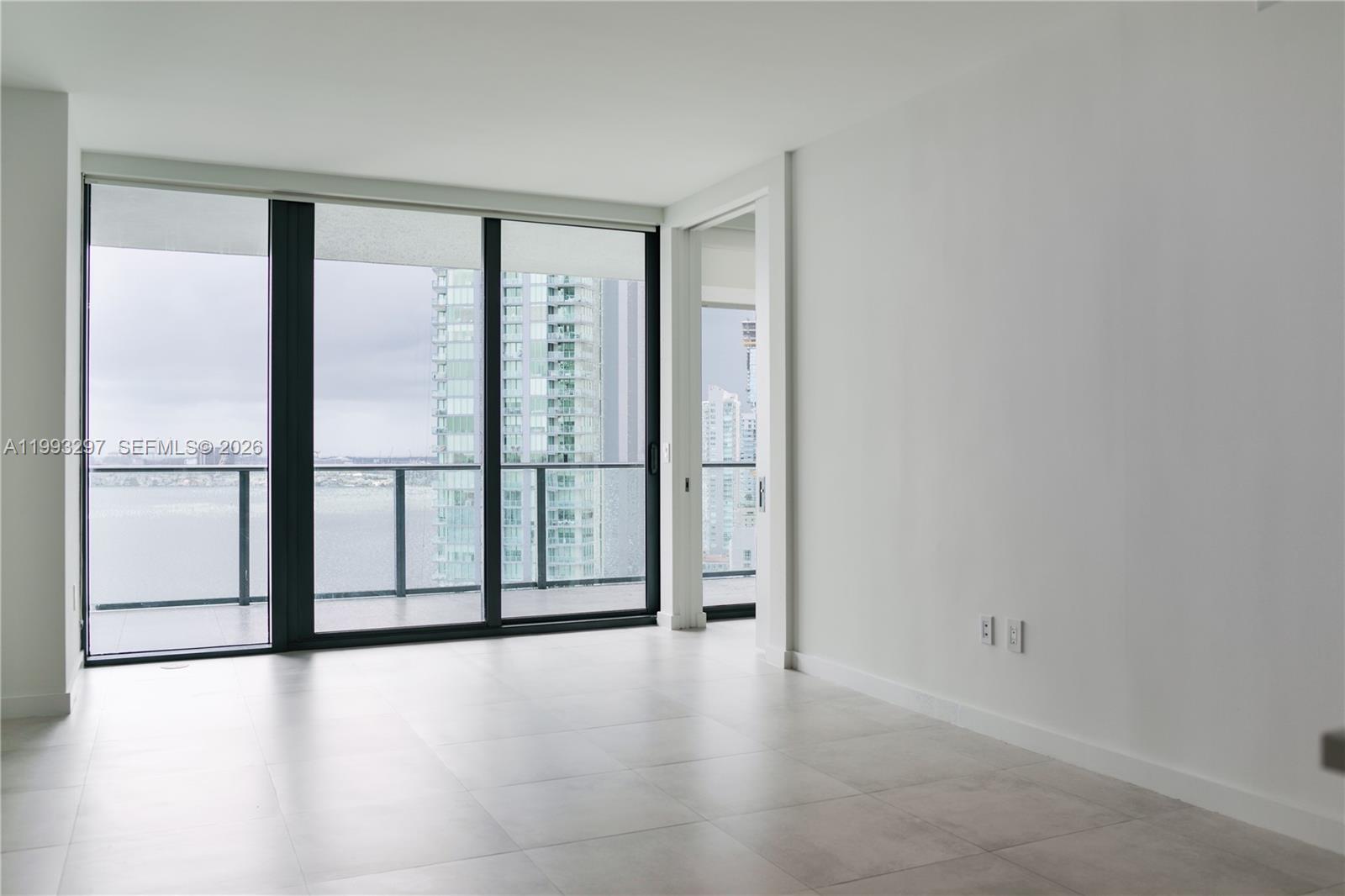 PARAISO BAY CONDO - Residential