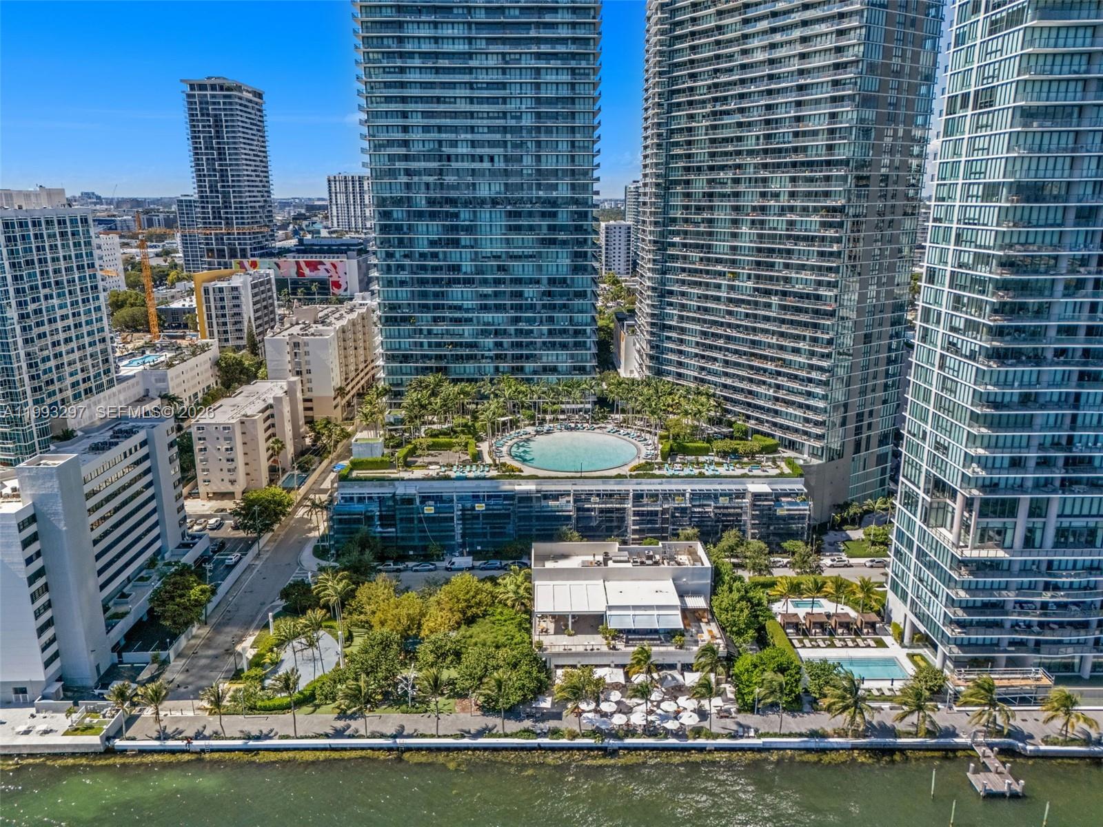 PARAISO BAY CONDO - Residential