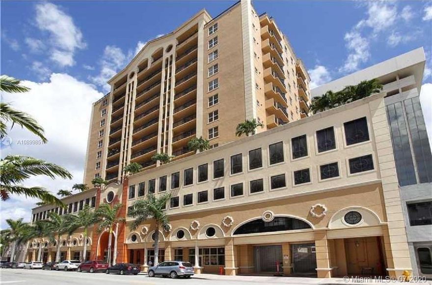 2 bedrooms plus den corner unit in boutique building in the heart of Coral Gables. 1,023 square feet of comfortable living space. The den can easily be converted to a third bedroom. Overlooking the Downtown Gables Skyline. Unit features wood flooring, kitchen with modern cabinets and granite countertops, blinds throughout, remodeled master bathroom an d washer/dryer. This unit comes with 2 parking spaces, which are rarely available in the building. Building features 24 hours security, covered parking space, pool, gym and jogging path within the perimeter of building. Close to University of Miami, Miami airport, restaurants, art galleries, supermarket, and post office.