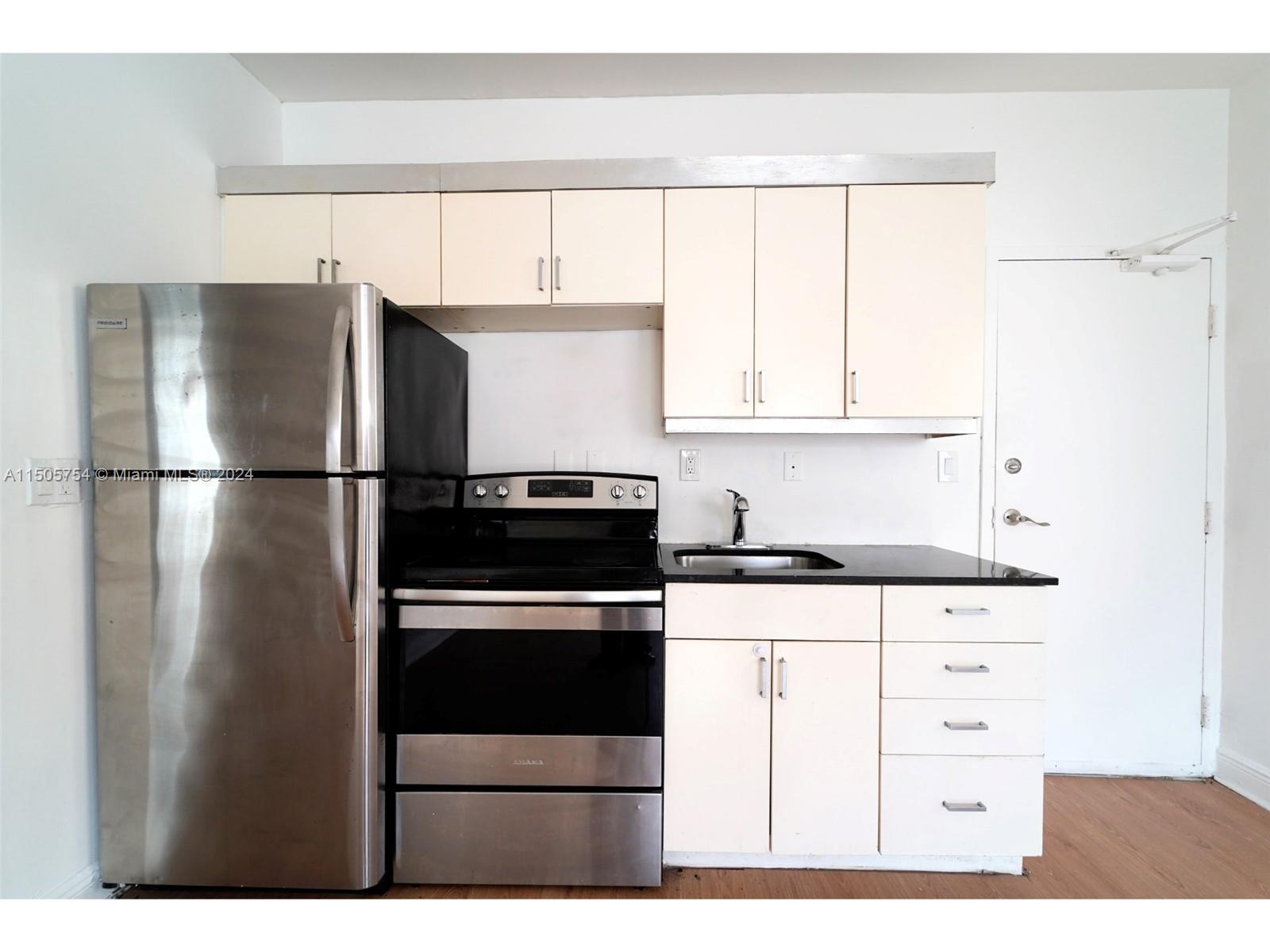 Miami Beach, Florida 33139, United States, 2 Bedrooms Bedrooms, ,1 BathroomBathrooms,Residential,Active,67656