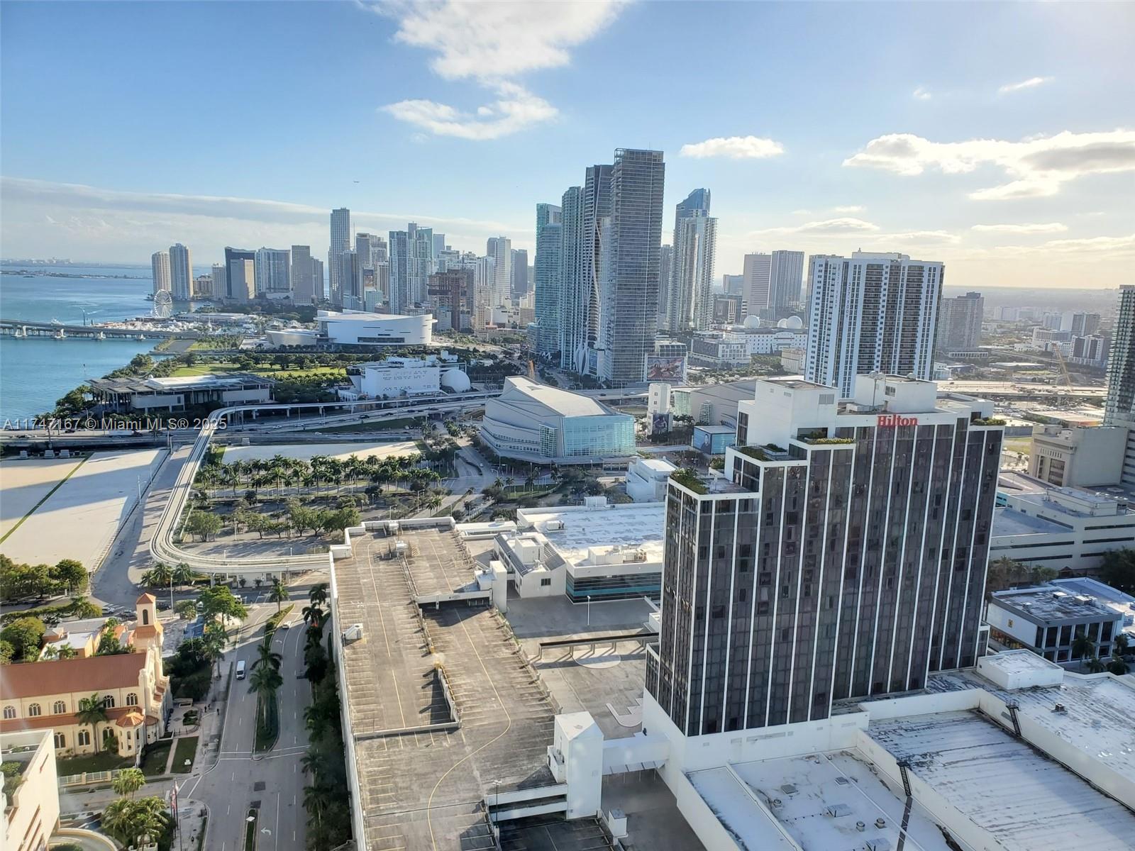 ONE BEDROOM ONE BATHROOM AT OPERA TOWER WITH EXPECTACULAR MIAMI DOWNTOWN AND BISCAYNE BAY VIEWS FROM YOUR BALCONY. RENT INCLUDES ONE ASSIGNED PARKING SPACE, WATER, BASIC CABLE, AND INTERNET. CENTRALLY LOCATED MINUTES FROM MIAMI BEACH, BAYSIDE PARK, RESTAURANTS AND PUBLIX SUPERMARKET.