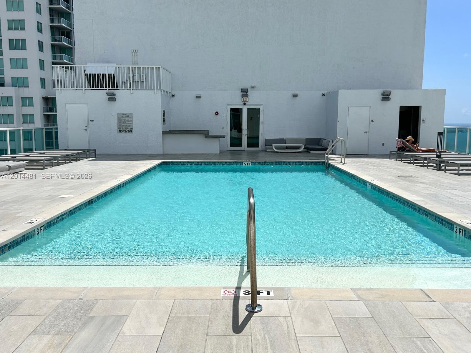 THE LOFT DOWNTOWN II CONDO - Residential Lease