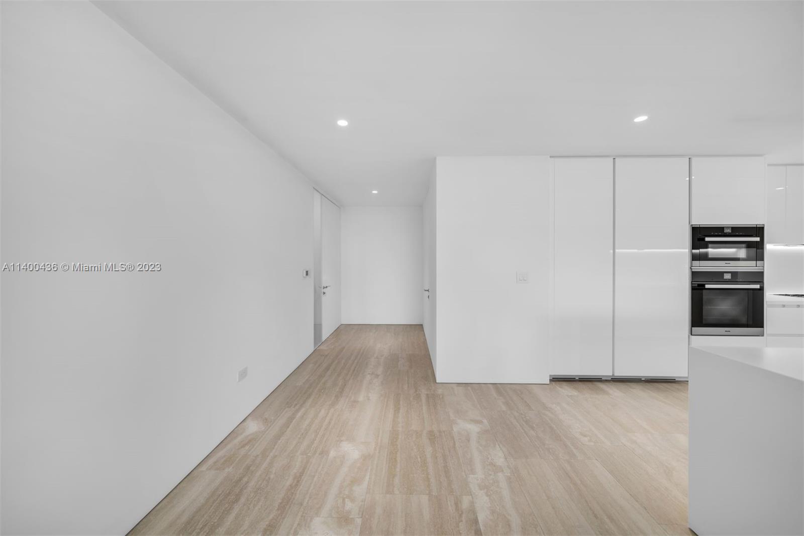 SURF CLUB CONDO - Residential