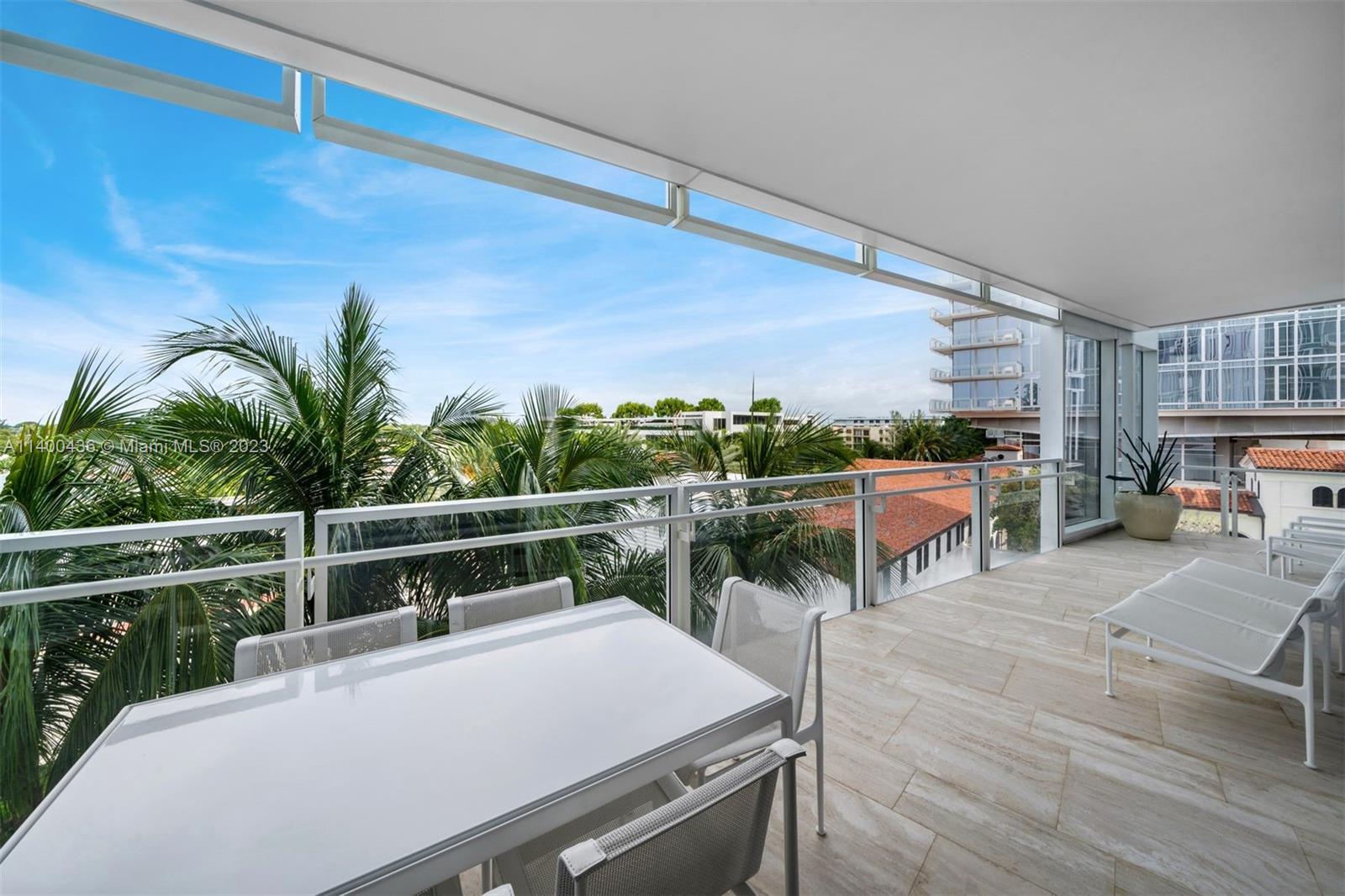 SURF CLUB CONDO - Residential