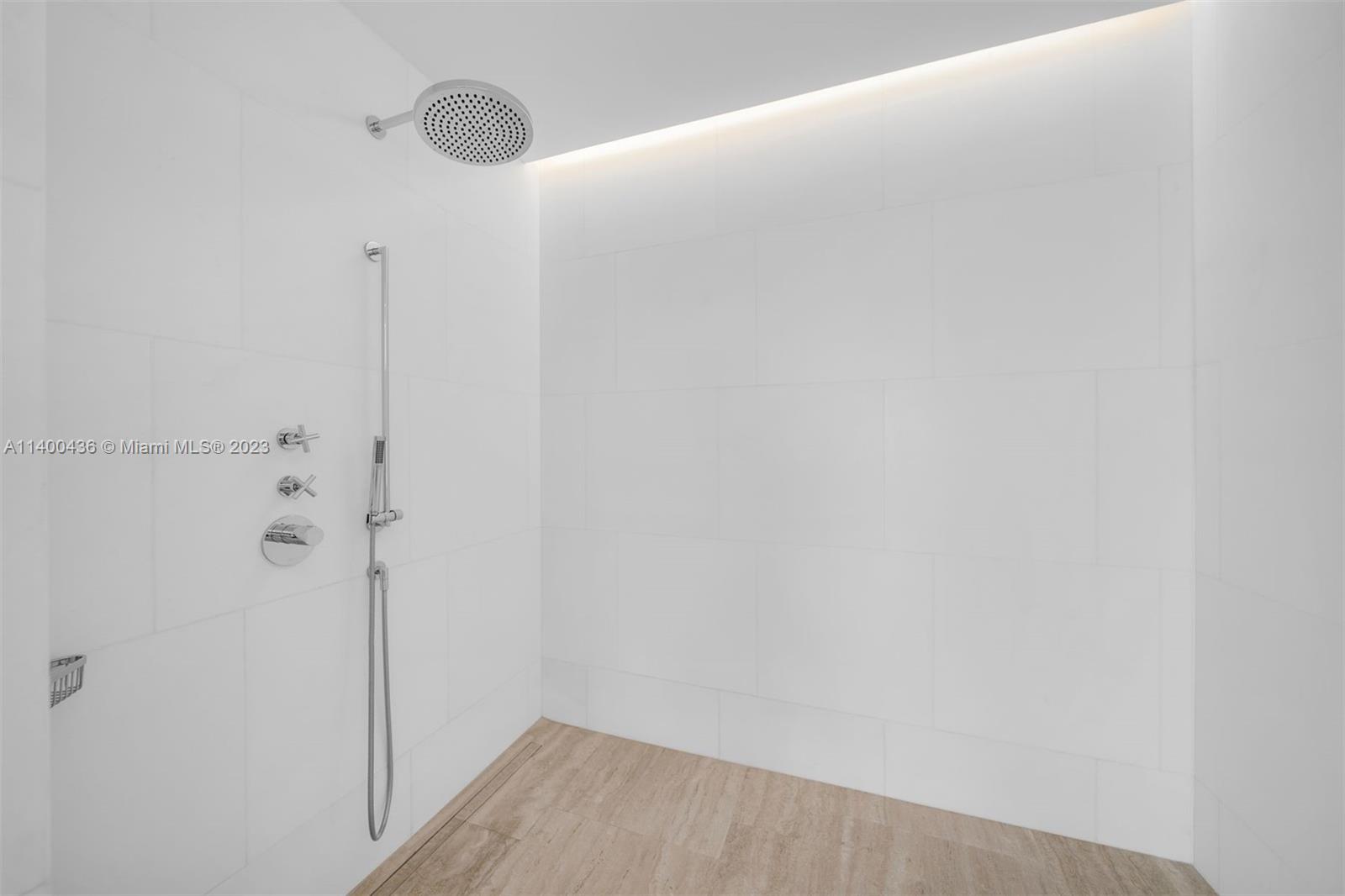 SURF CLUB CONDO - Residential