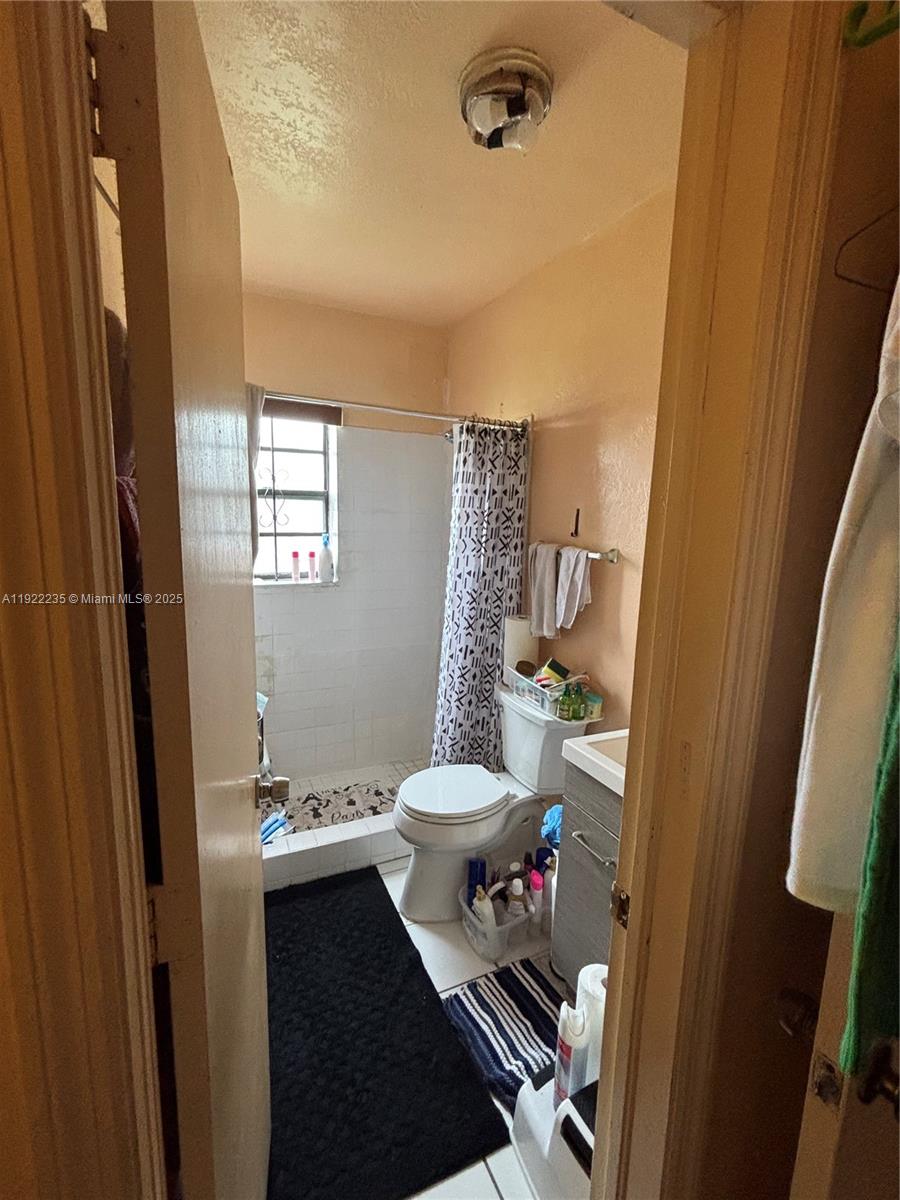 RICHMOND TOWNHOUSE - Residential