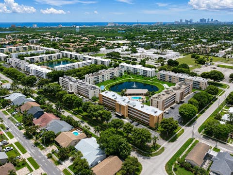 Photo of 206 SE 10th St #203, Dania Beach, FL 33004 (MLS # A12062604)