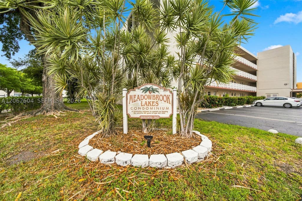 Photo of 206 SE 10th St #203, Dania Beach, FL 33004 (MLS # A12062604)