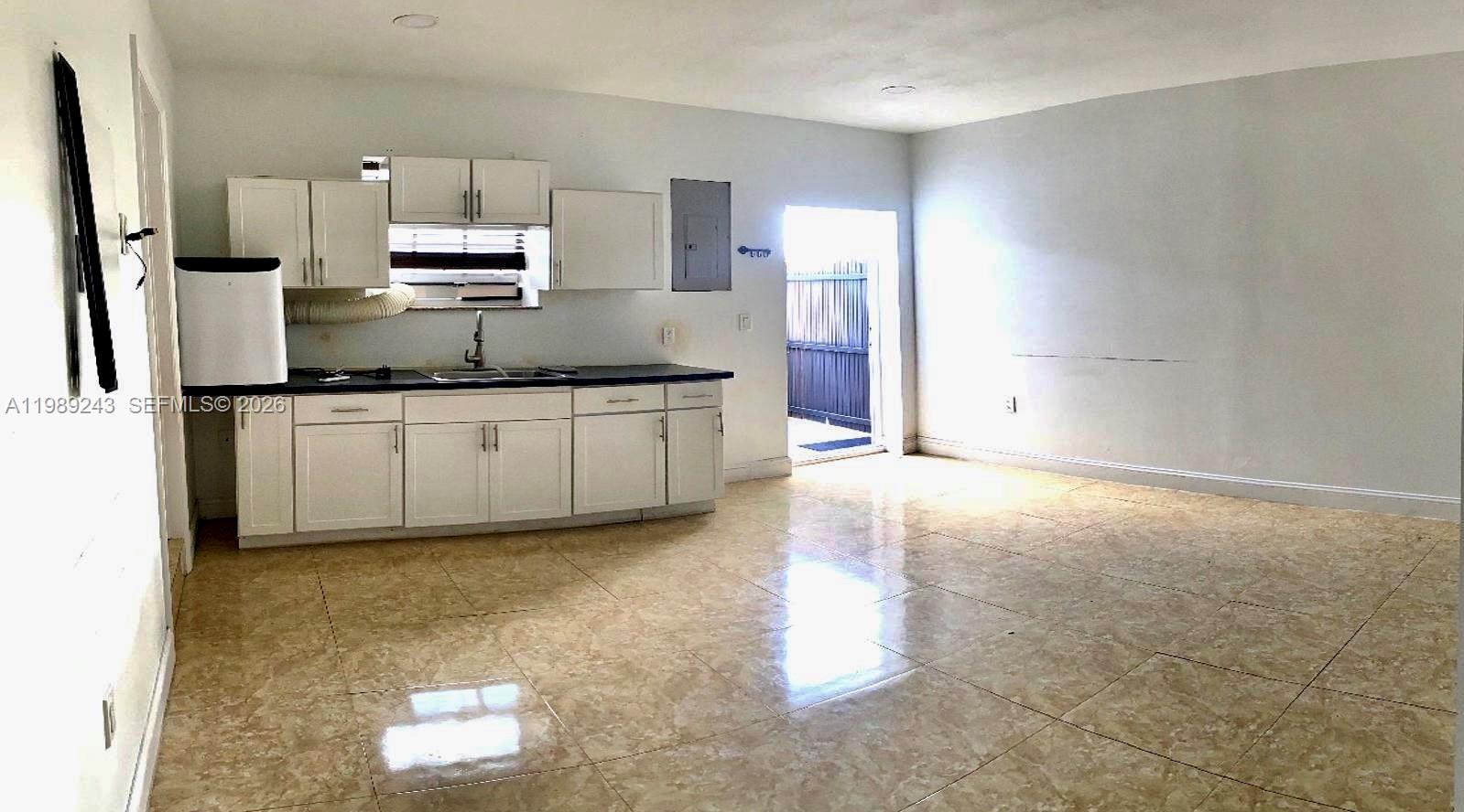 LUZ ESTELA SUB - Residential Lease