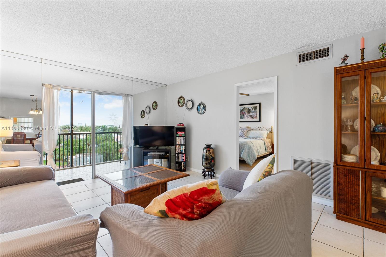 GARDEN-AIRE VILLAGE SOUTH - Residential