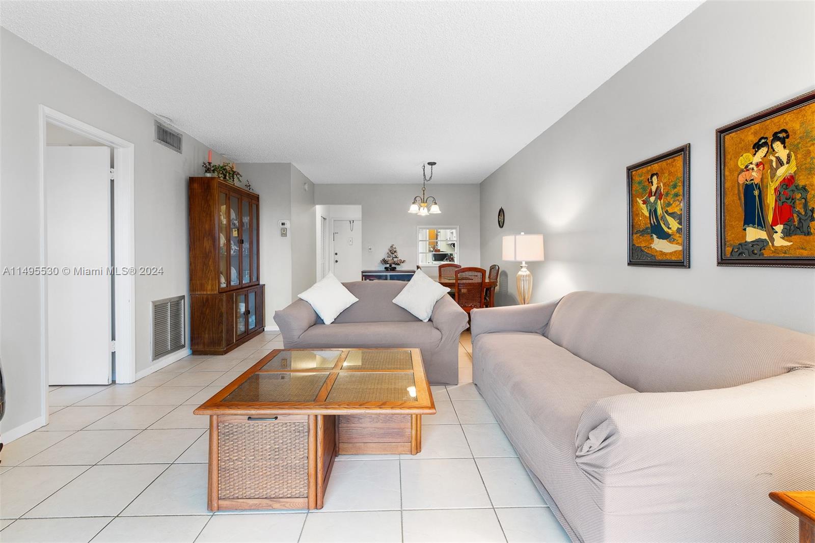 GARDEN-AIRE VILLAGE SOUTH - Residential