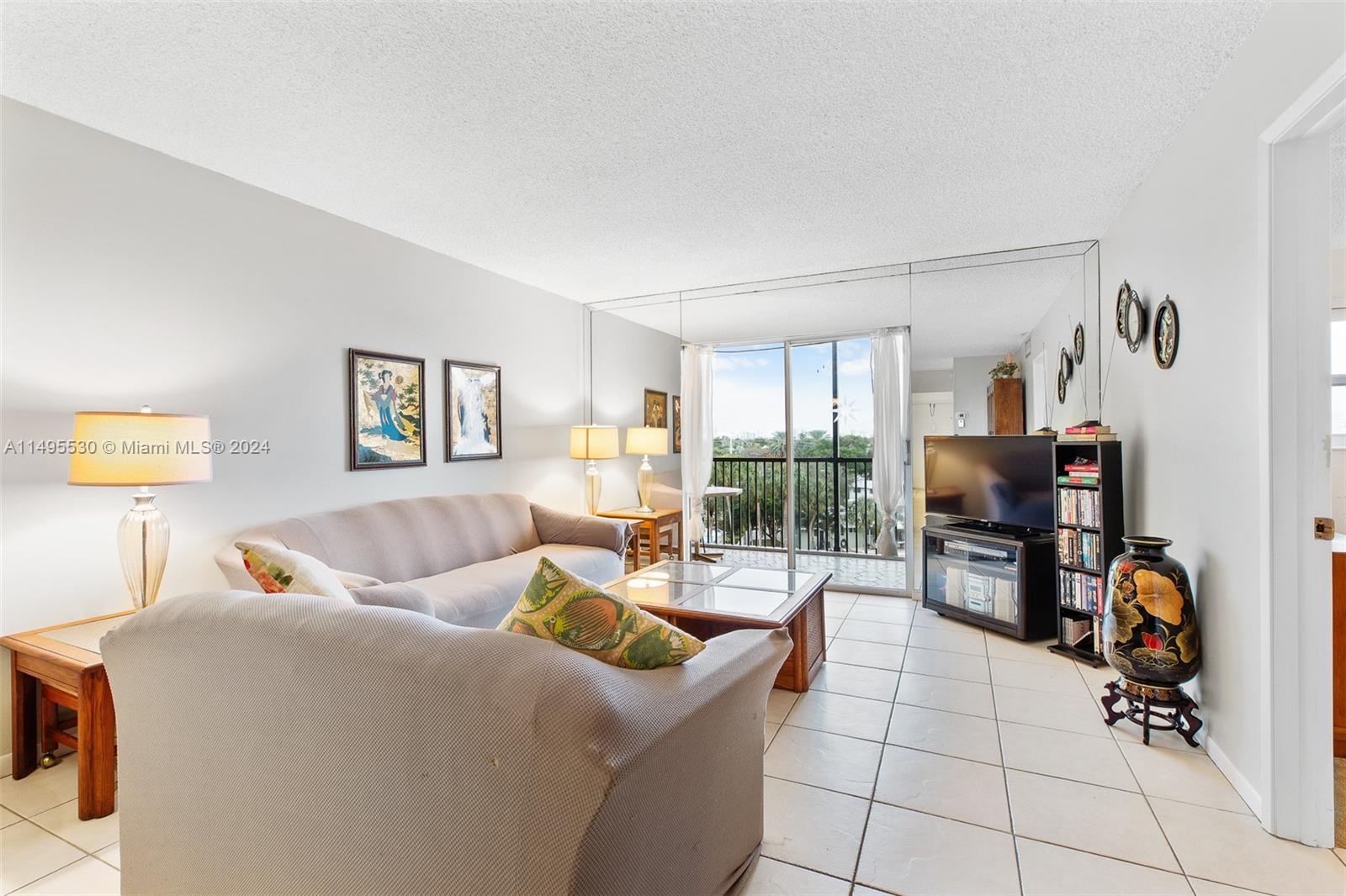 GARDEN-AIRE VILLAGE SOUTH - Residential