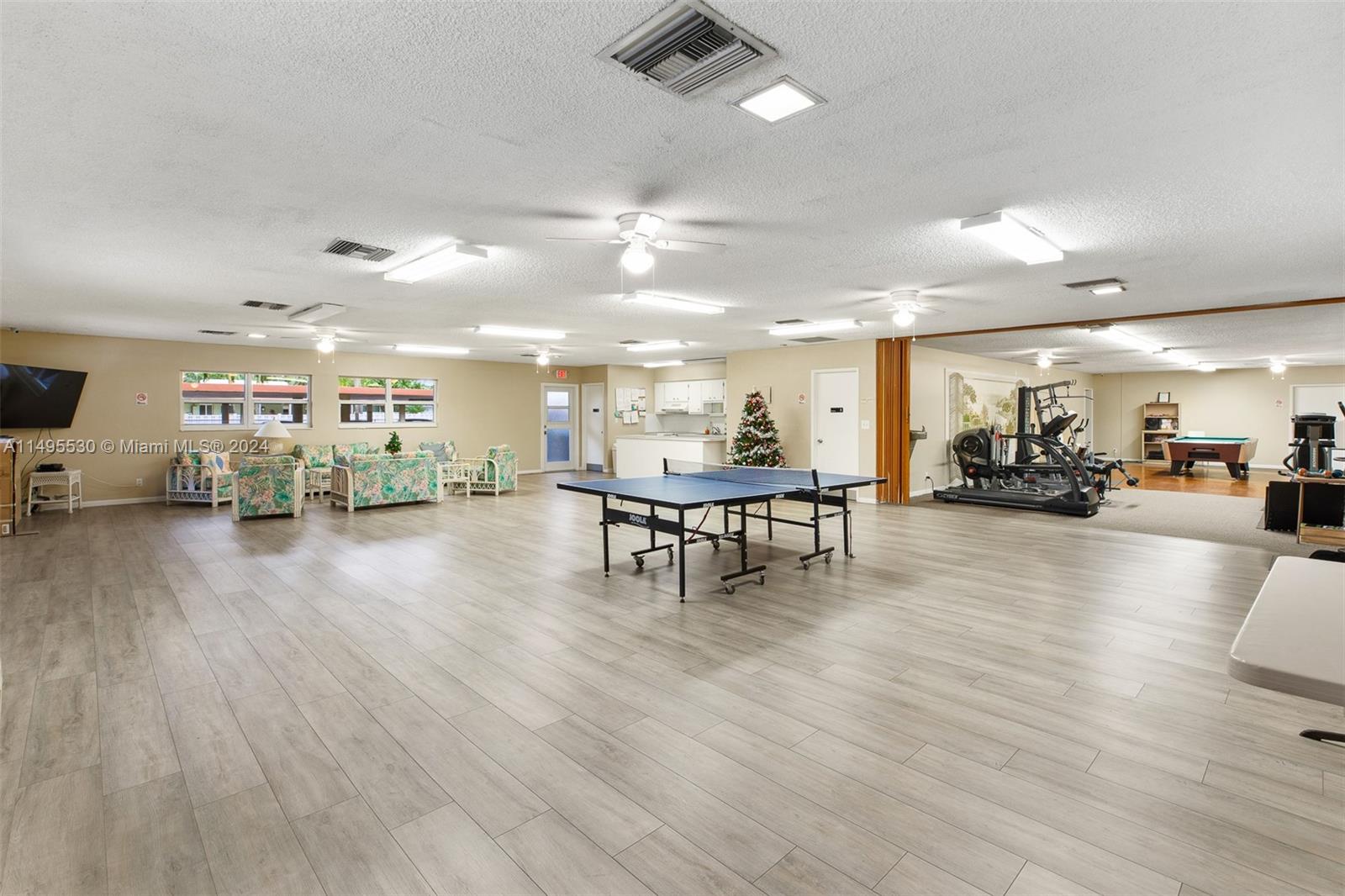 GARDEN-AIRE VILLAGE SOUTH - Residential