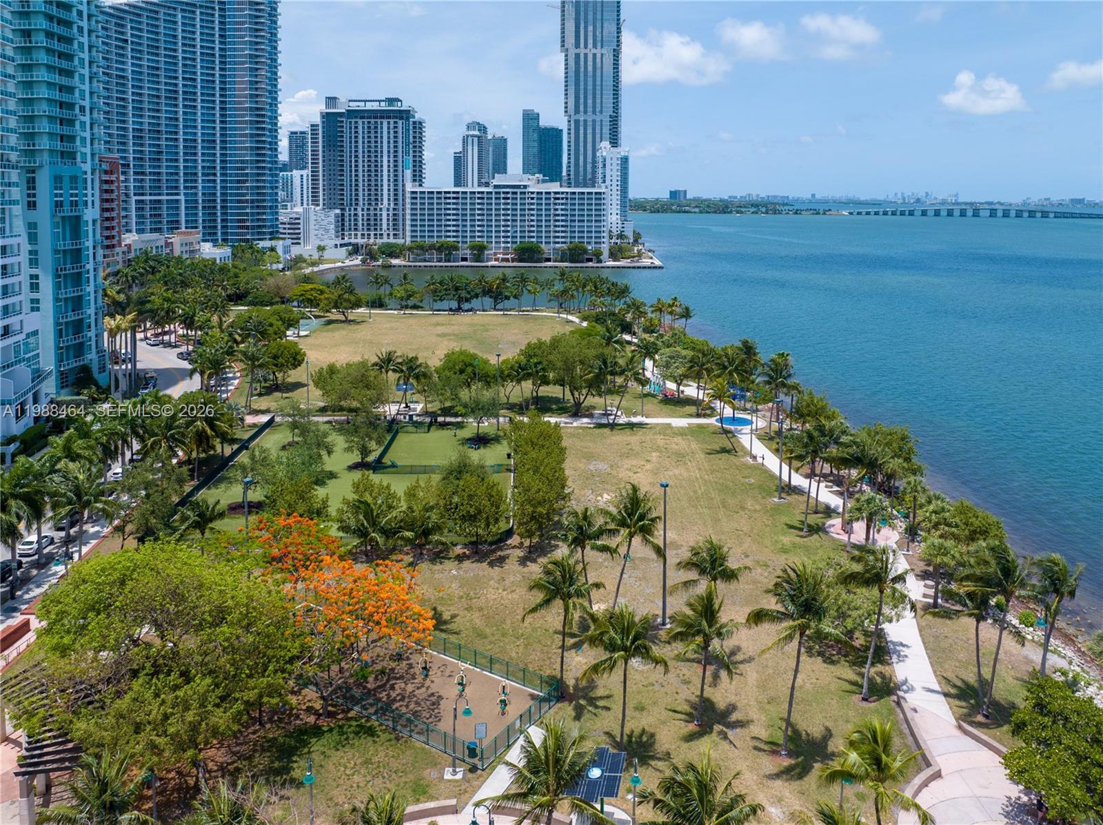 THE CRIMSON CONDO - Residential