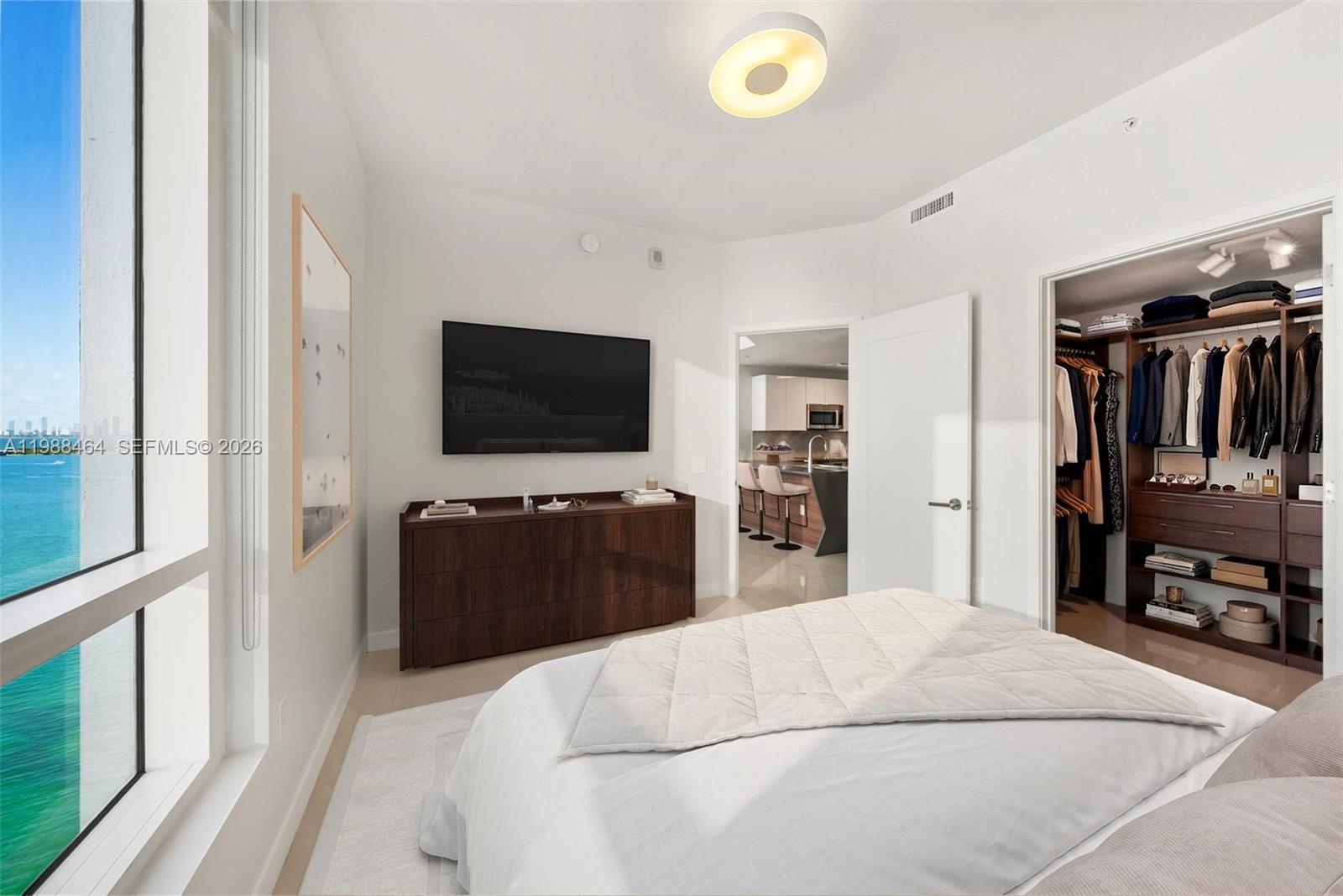 THE CRIMSON CONDO - Residential