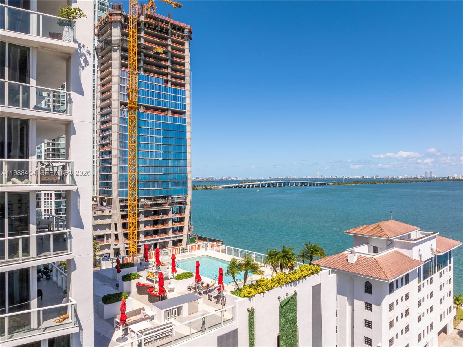 THE CRIMSON CONDO - Residential