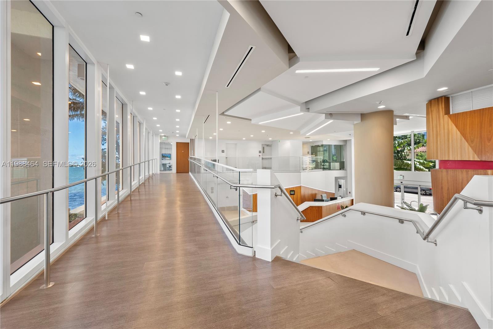 THE CRIMSON CONDO - Residential