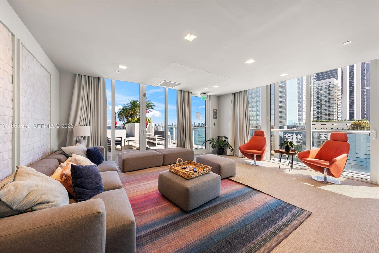 THE CRIMSON CONDO - Residential