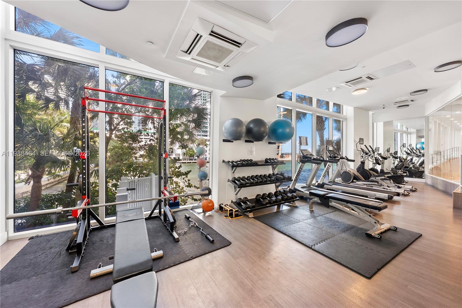 THE CRIMSON CONDO - Residential