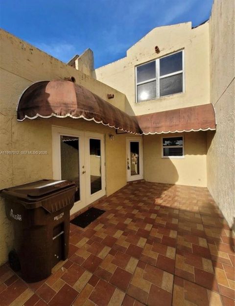 3821 W 11th Ct 22 Hialeah FL 33012