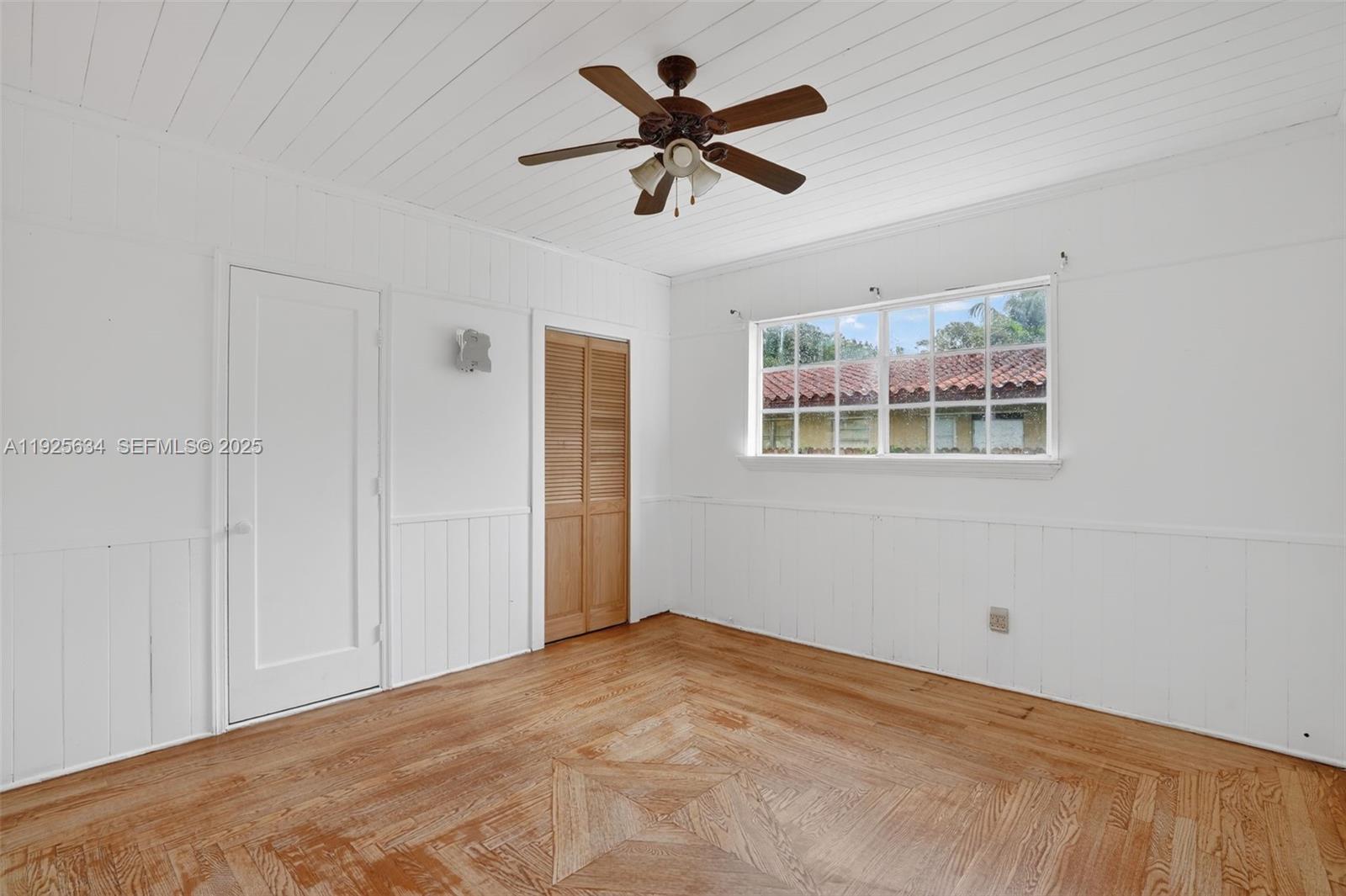 321 NE 169th St front