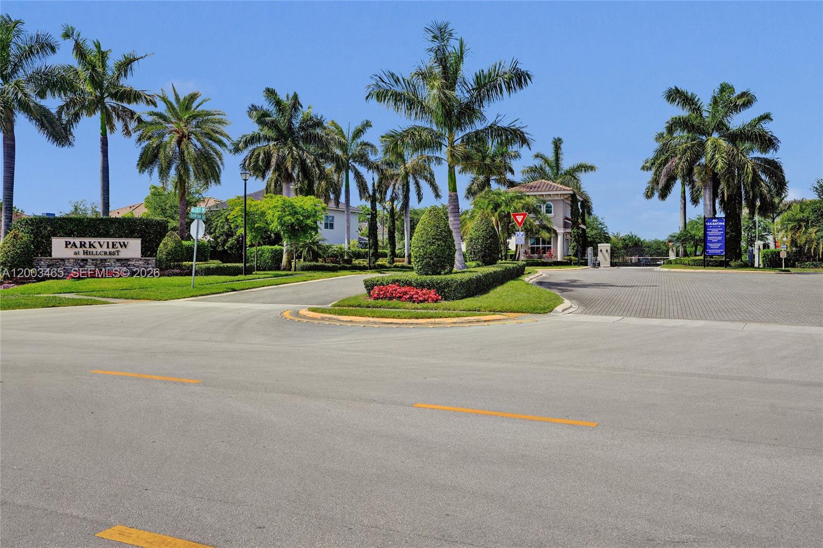 HILLCREST COUNTRY CLUB NO - Residential