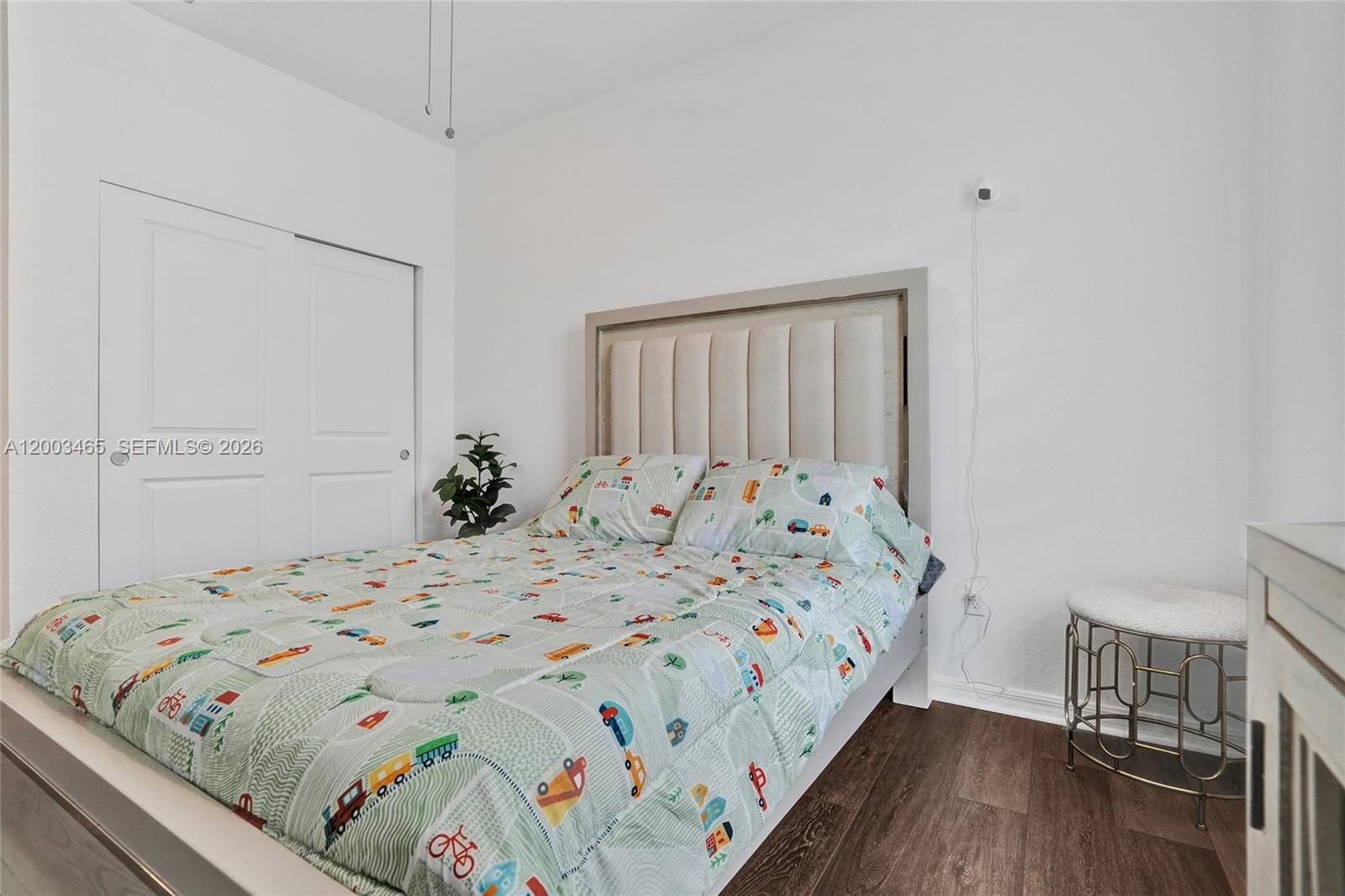 HILLCREST COUNTRY CLUB NO - Residential