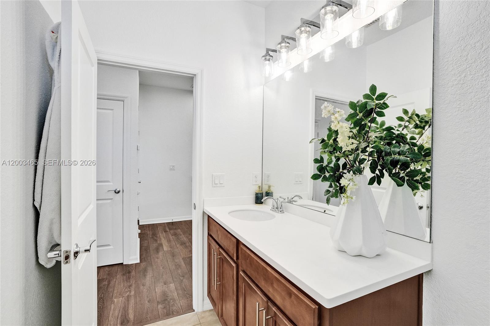 HILLCREST COUNTRY CLUB NO - Residential