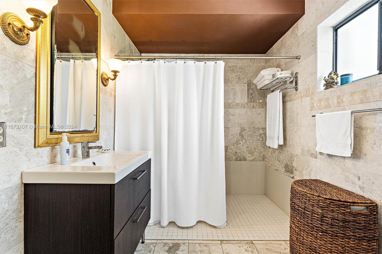 NORMANDY GOLF COURSE - Residential