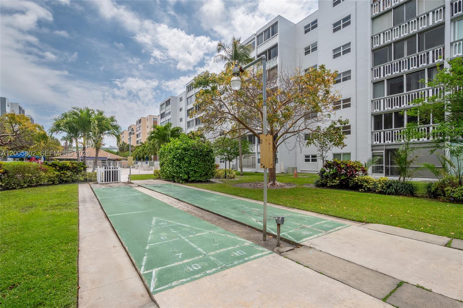 MEADOWBROOK TOWERS CONDO - Residential