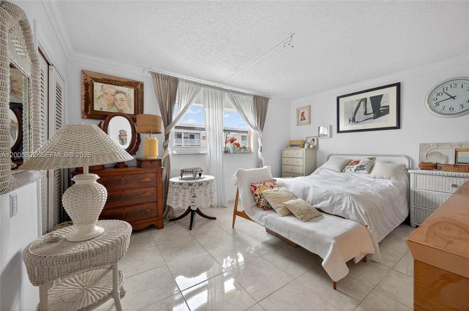 MEADOWBROOK TOWERS CONDO - Residential