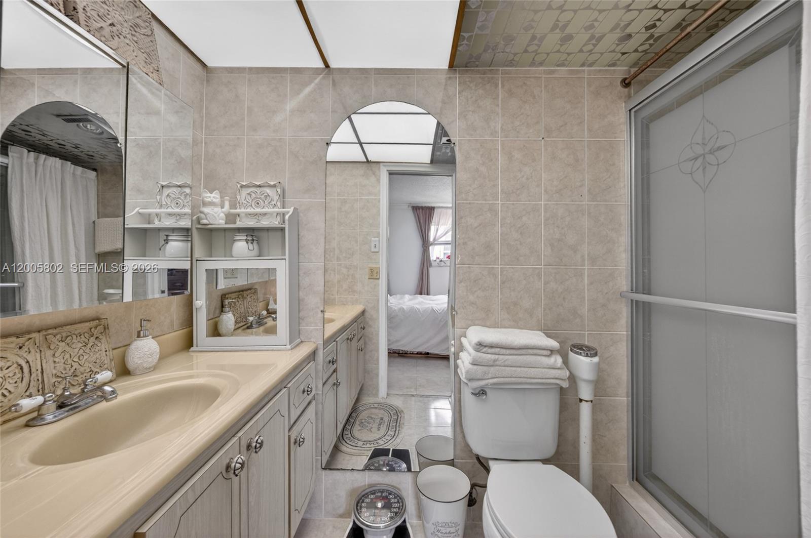 MEADOWBROOK TOWERS CONDO - Residential