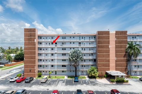 Photo of 610 NE 12th Ave #602, Hallandale Beach, FL 33009 (MLS # A12005802)