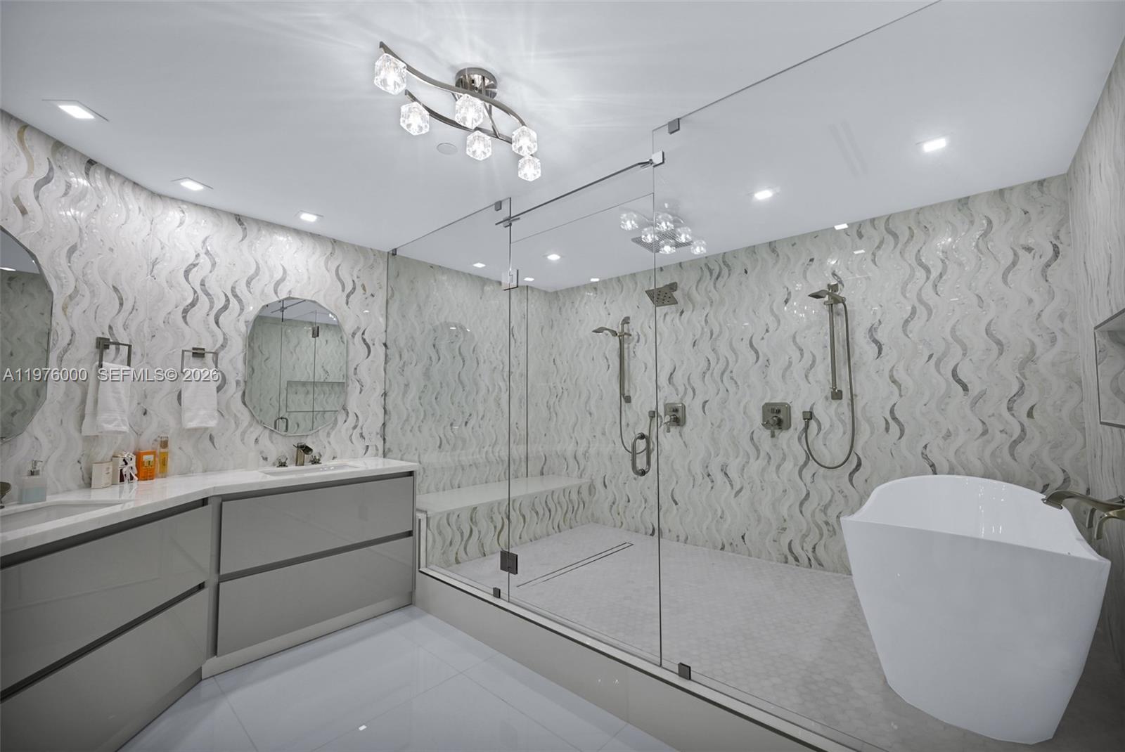 Oceania III - Residential Lease