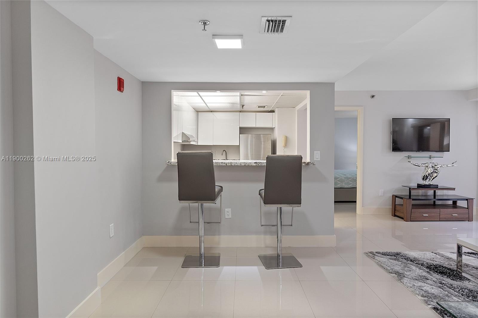 ARAGON TOWERS CONDO - Residential Lease