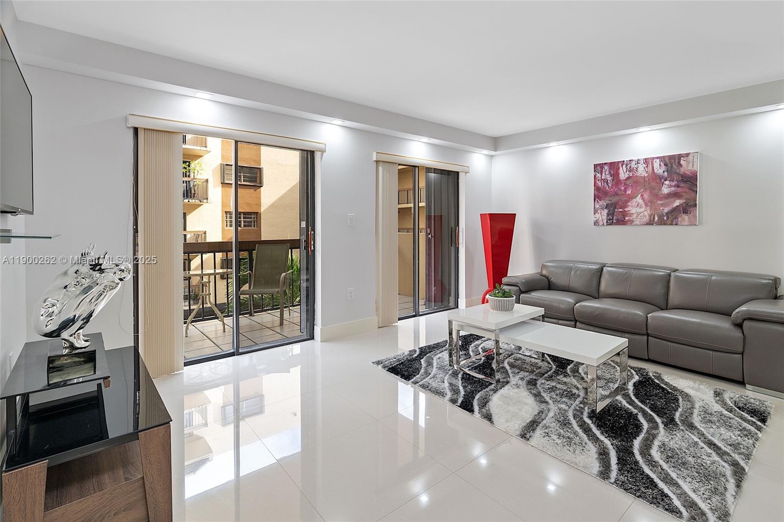 ARAGON TOWERS CONDO - Residential Lease