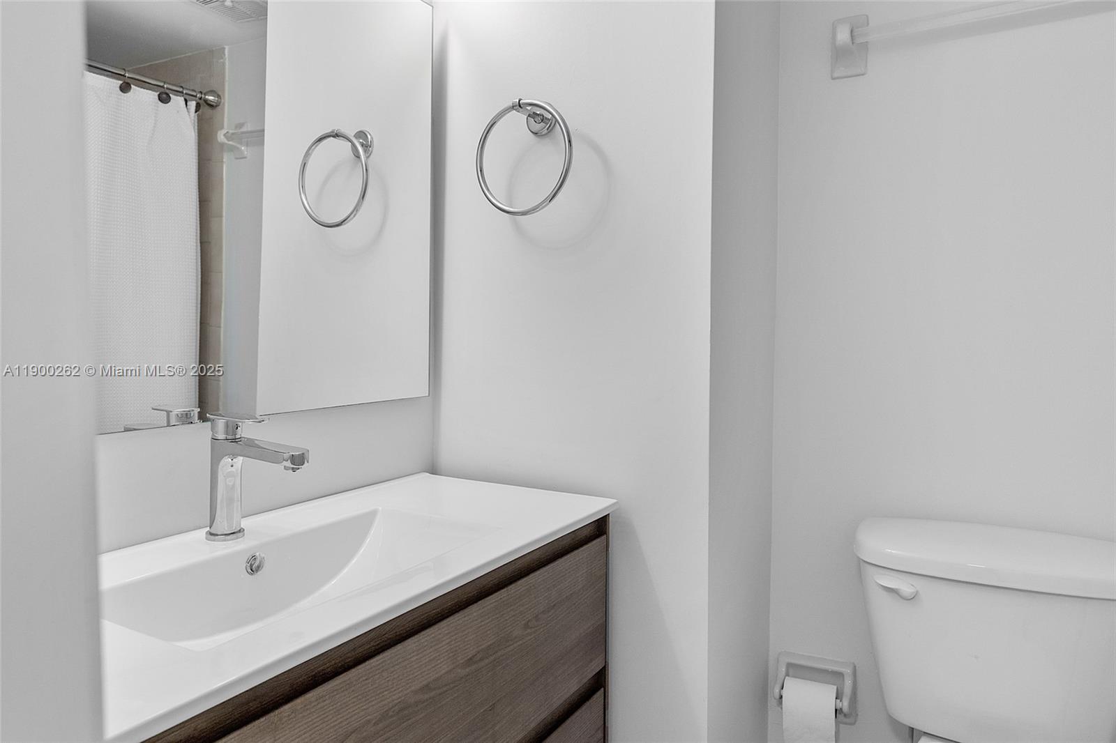 ARAGON TOWERS CONDO - Residential Lease