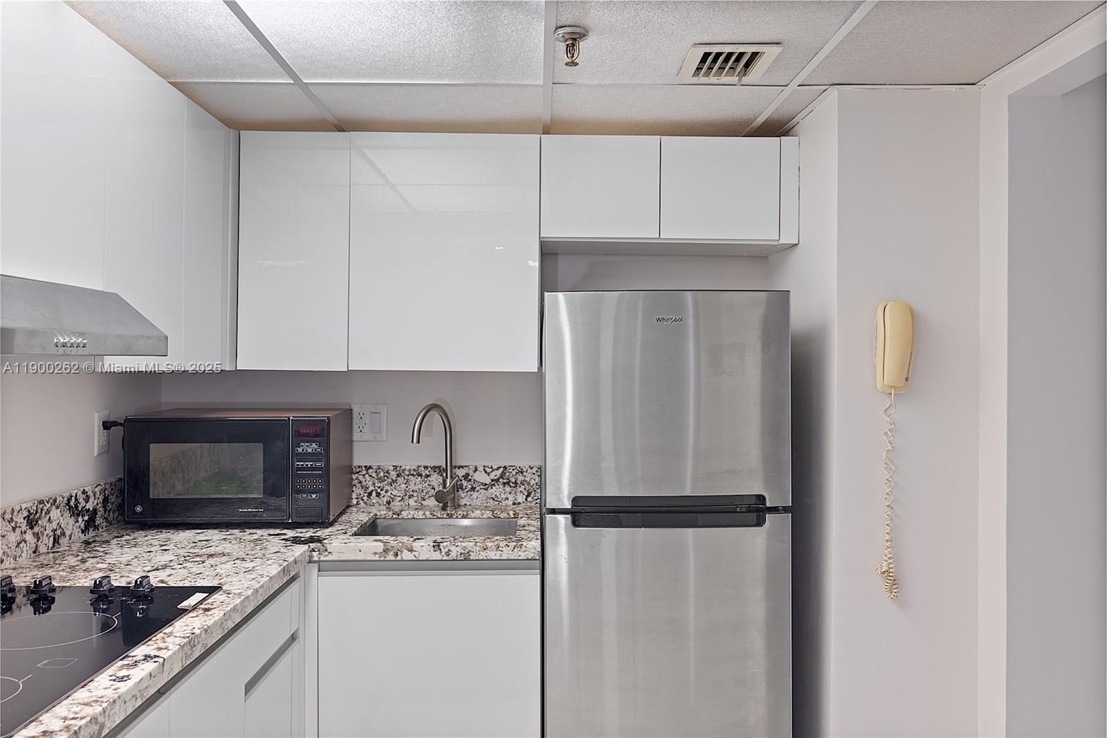 ARAGON TOWERS CONDO - Residential Lease