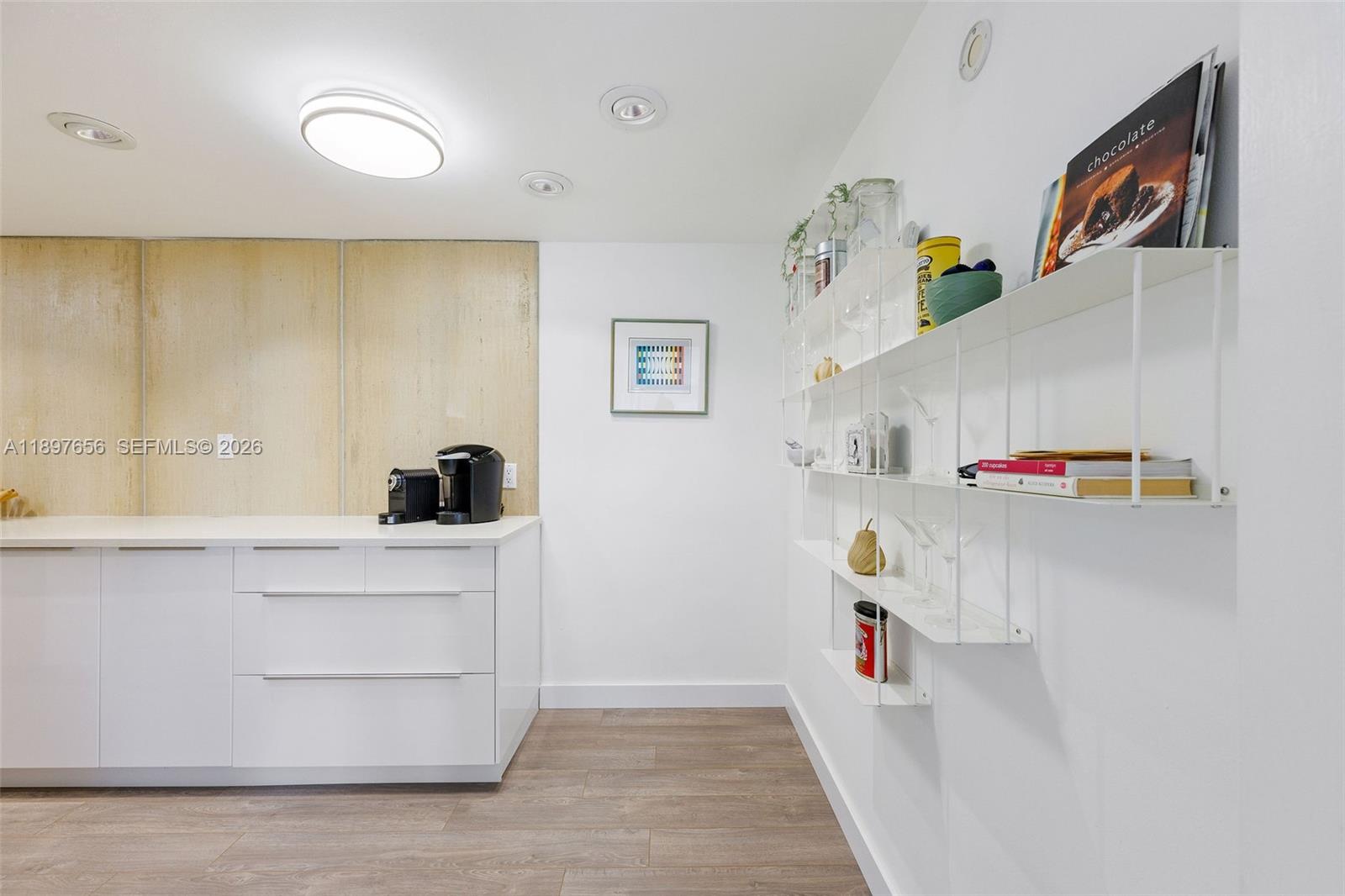 PARK TOWER CONDO - Residential