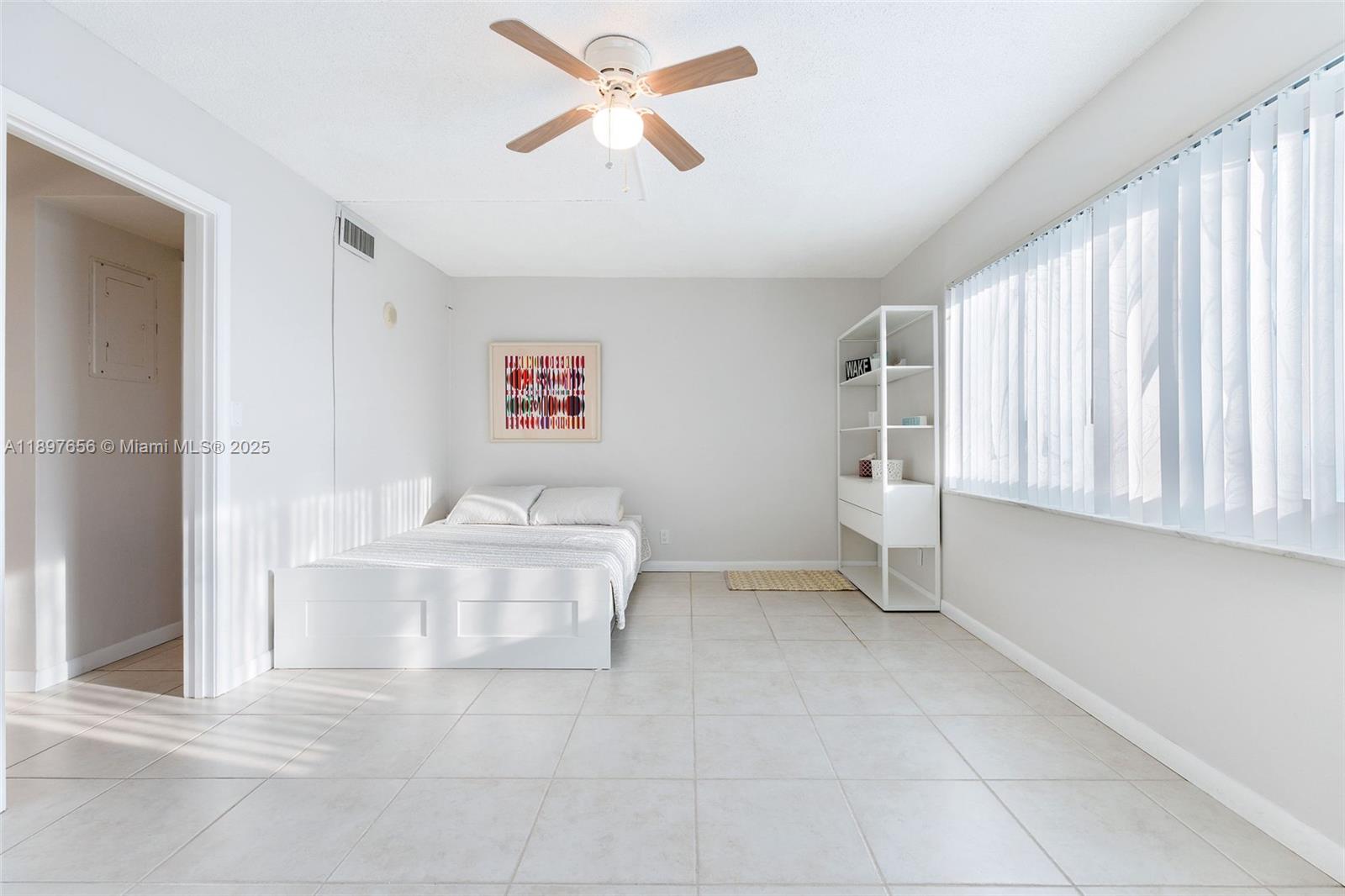 PARK TOWER CONDO - Residential