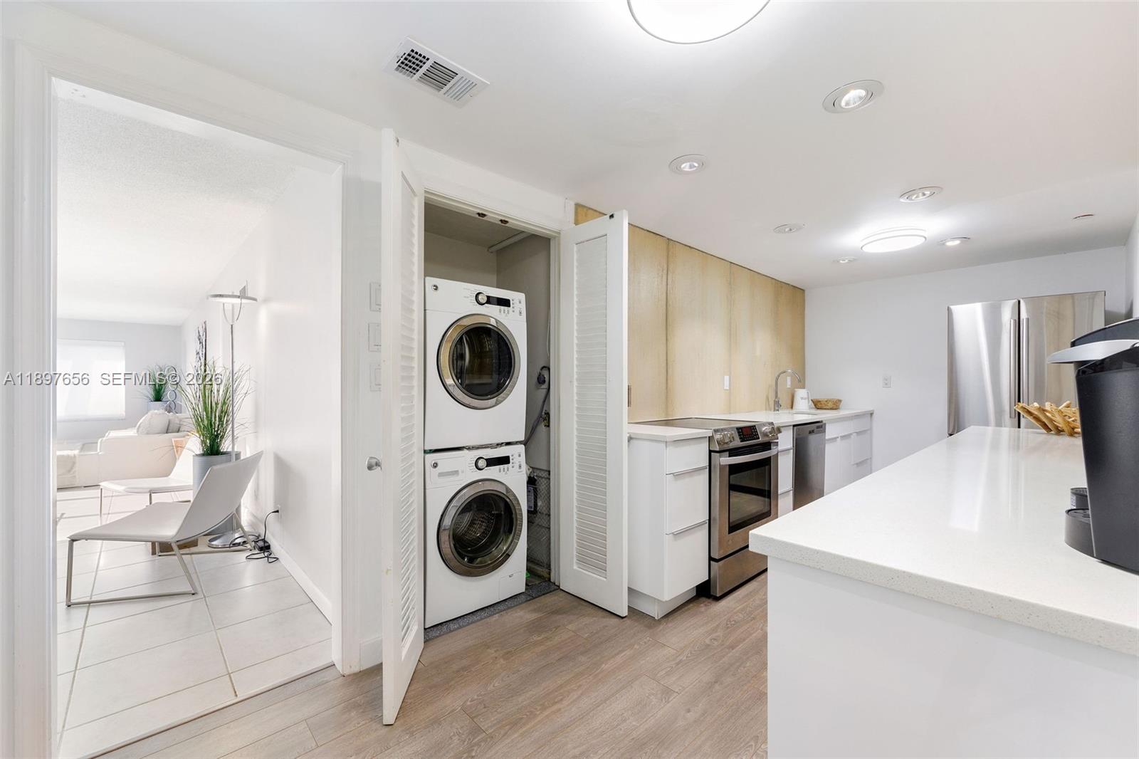 PARK TOWER CONDO - Residential