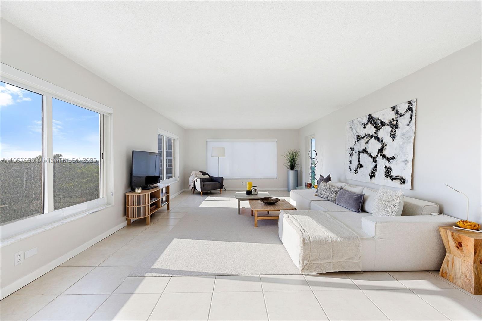 PARK TOWER CONDO - Residential