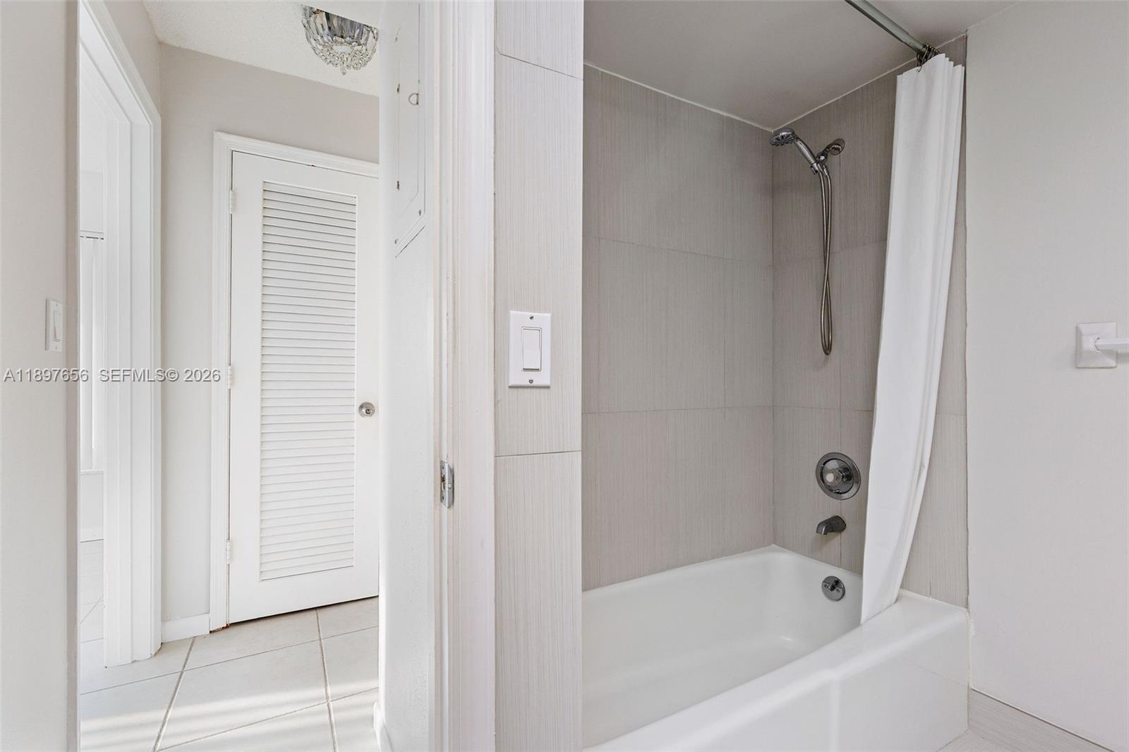 PARK TOWER CONDO - Residential