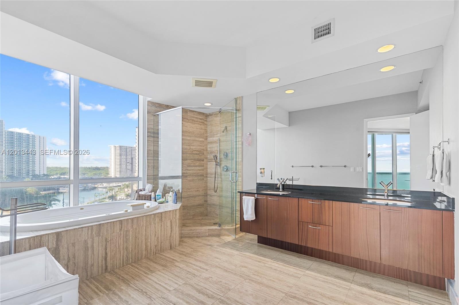 TDR TOWER I CONDO - Residential