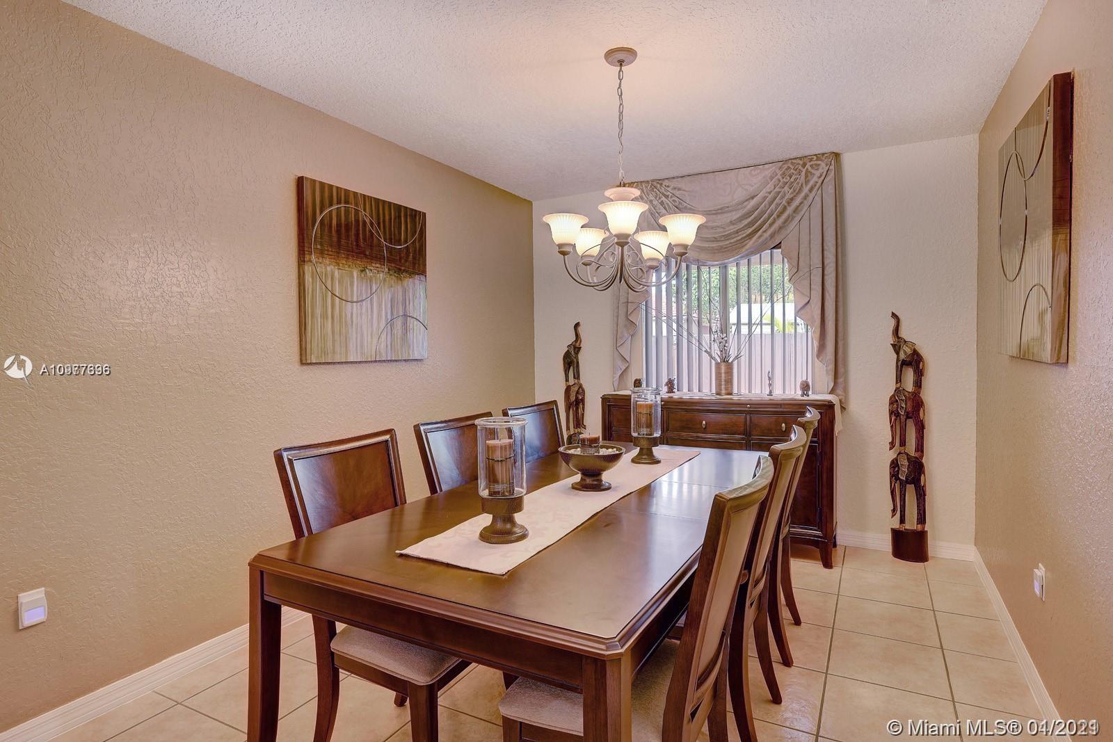 PELICANS POINT A T MILLER - Residential