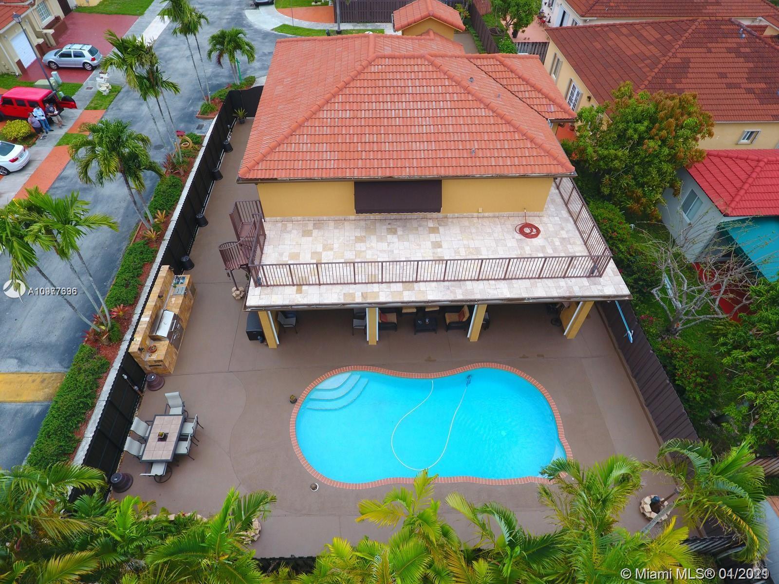 PELICANS POINT A T MILLER - Residential